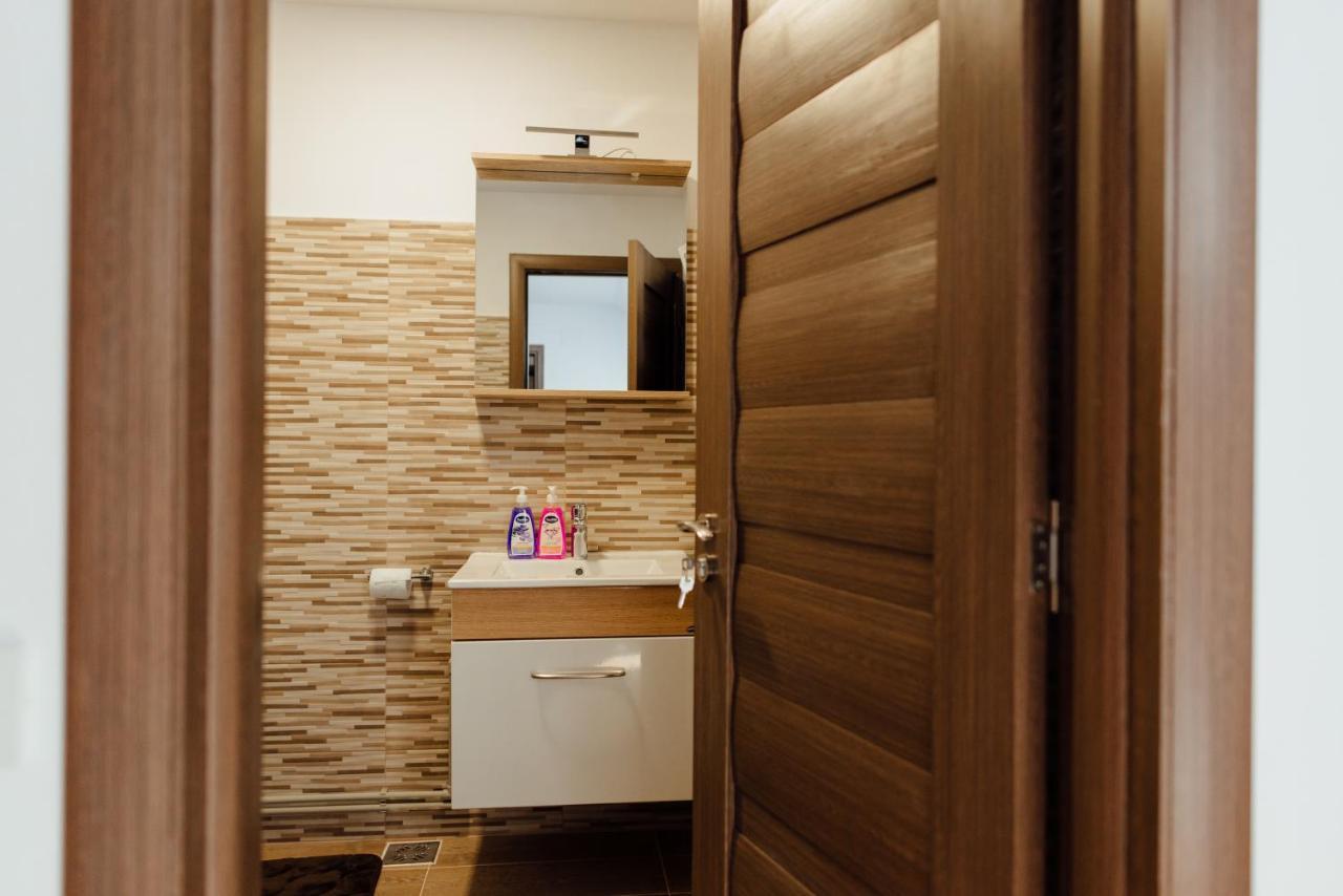 Autentic Adorabil Apartment Albeştii Pământeni Exterior foto
