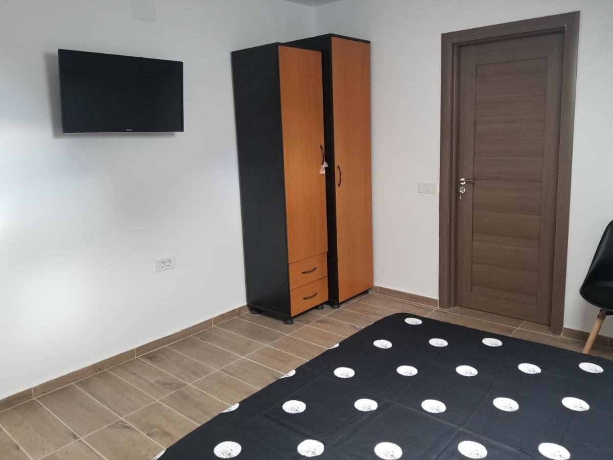 Autentic Adorabil Apartment Albeştii Pământeni Exterior foto
